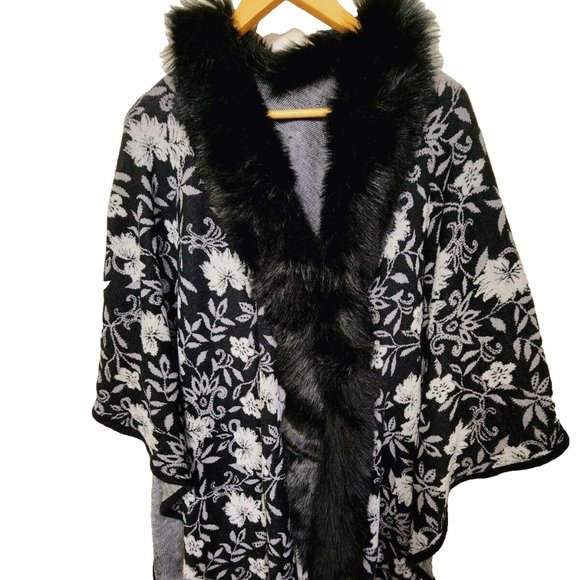 Faux Fur Trimmed Shawl/Cape Color Black Floral Design One Size - Picture 1 of 9